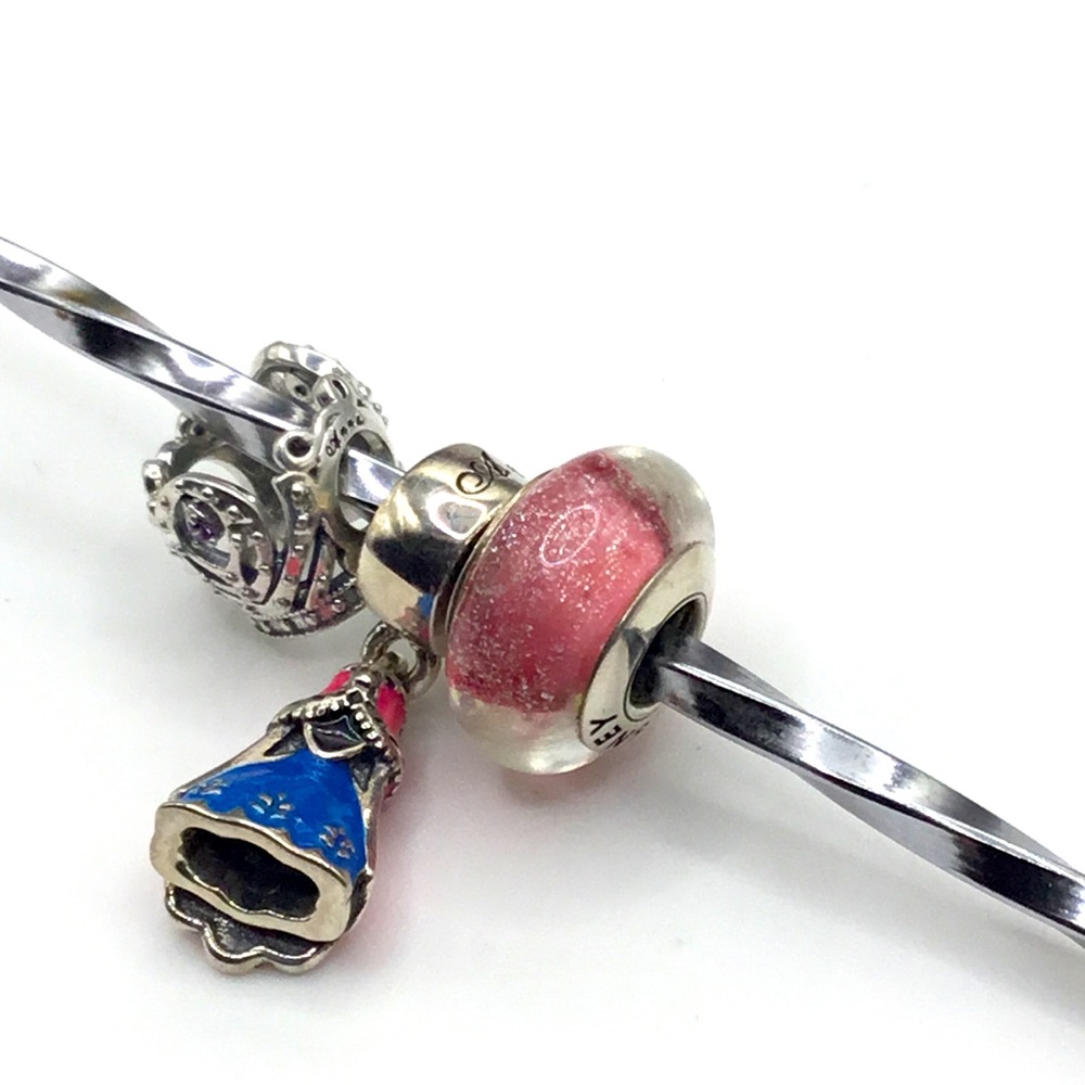 Pandora Disney Anna’s 3 Pc Set! Gown, Signature Bead, & Crown